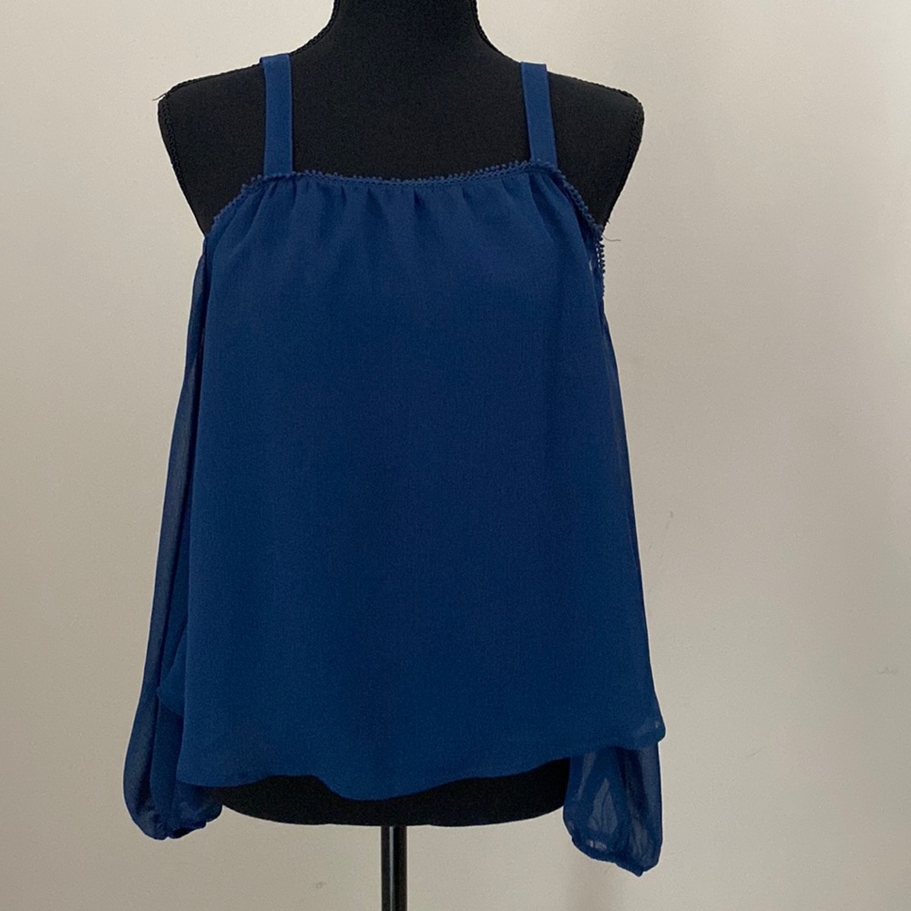 Express top/Blouse. Cold Shoulder. Size XS.